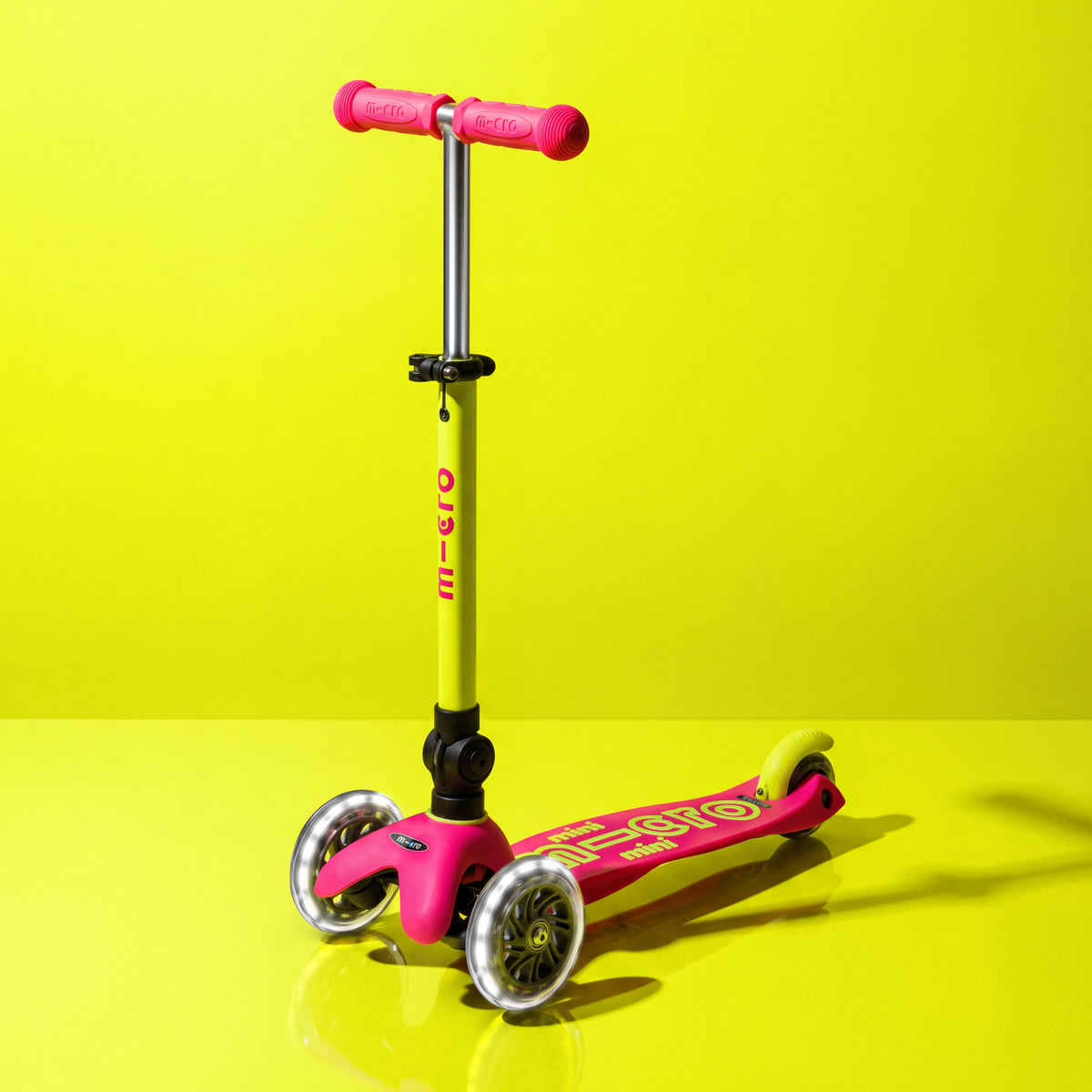 MINI DELUXE FOLDABLE NEON LED Flamingo Yellow